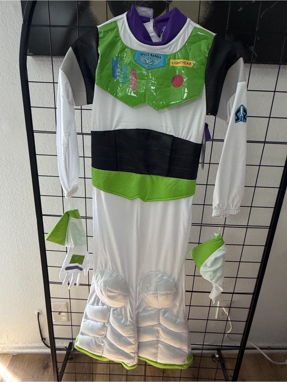 Disney Buzz Lightyear Costume in White, Green & Purple: Fits 7/8